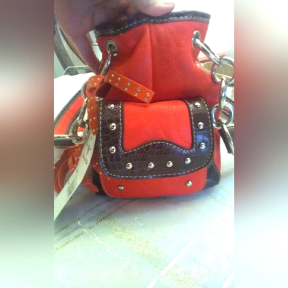 BNWT GORGEOUS HERITAGE WEST PURSE TANGERINE COLOR W/ FRINGE SILVER METALS - Picture 12 of 12